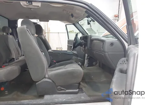 2004 Chevrolet Silverado 1500 Ls z USA, uszkodzony, nr VIN 1GCEK19T64E289123